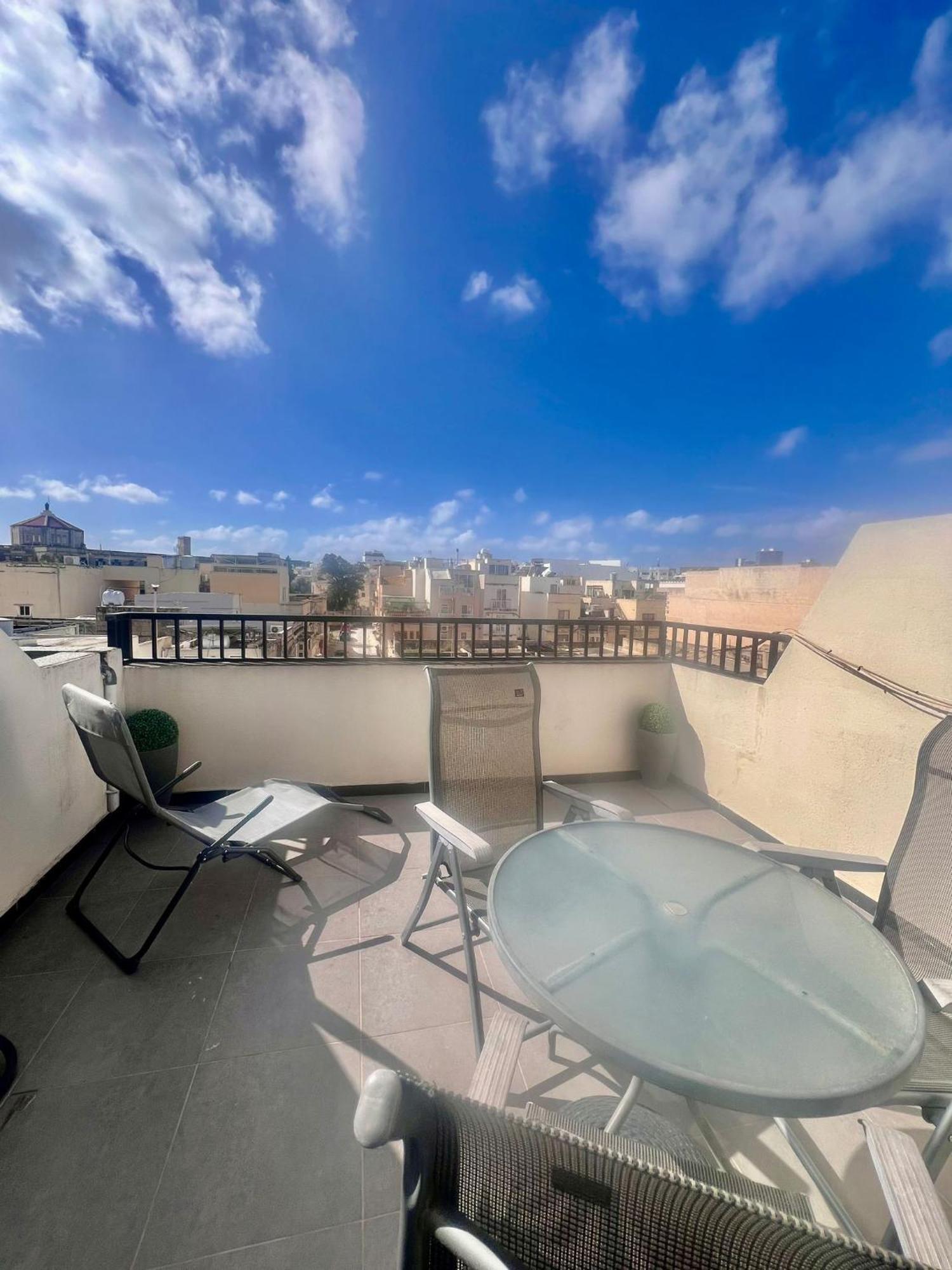 83/3-Lovely 1 Bedroom Penthouse Birkirkara Luaran gambar